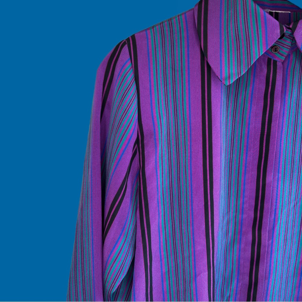 Vintage Style Collar Striped Button Down Crop Top - Picture 3 of 7